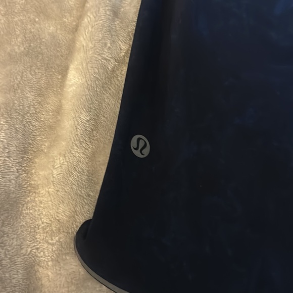 Lululemon men’s surge shorts with liner - Picture 4 of 6